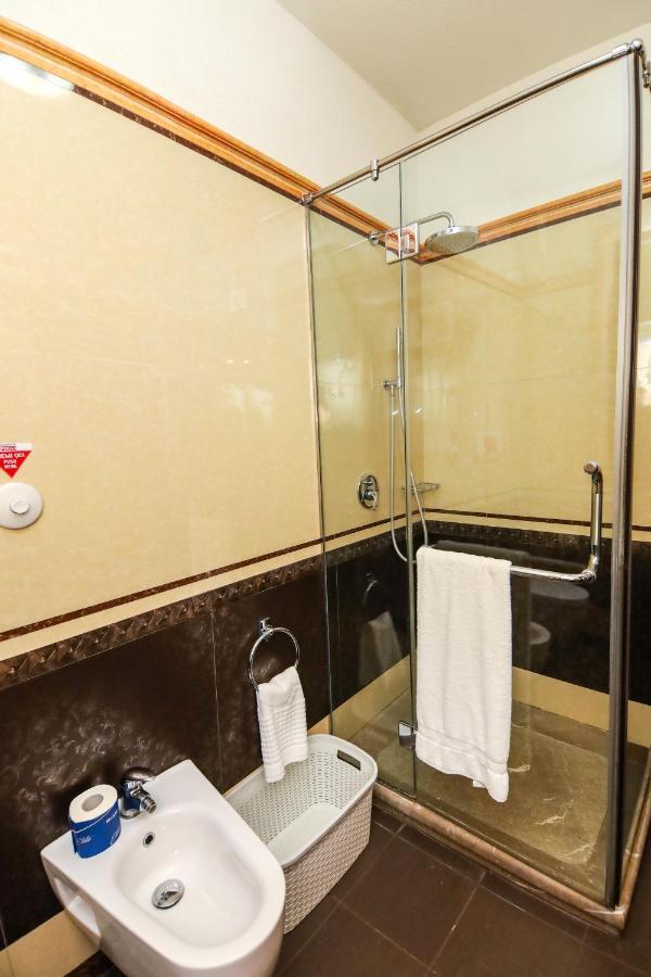 Brilant Antik Center Hotel Tiranë Ngoại thất bức ảnh