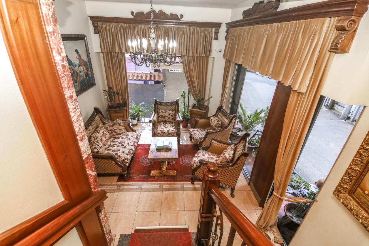 Brilant Antik Center Hotel Tiranë Ngoại thất bức ảnh